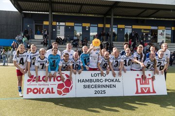 Bild 189 - wBJ Lotto Pokal Finale  Eimsbuetteler TV - Hamburger SV : Ergebnis: 0:3